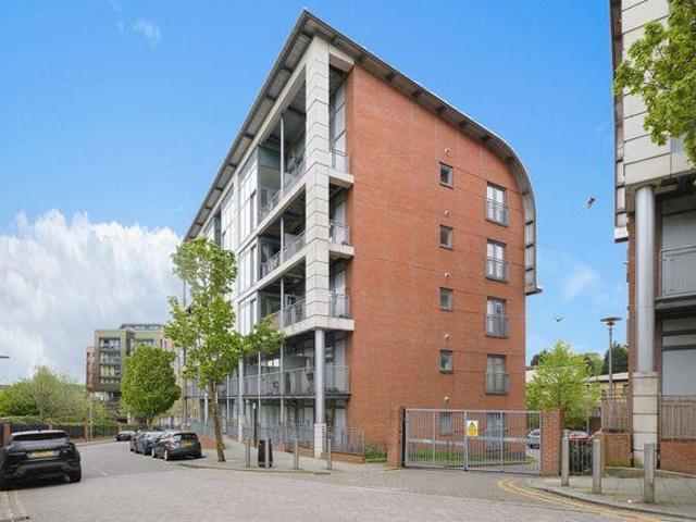 Flat for sale in Calthorpe Fields, West Midlands