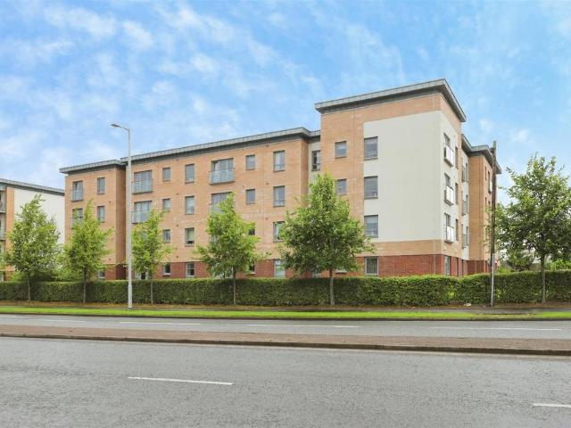 Flat for sale in Mearns, Scotland