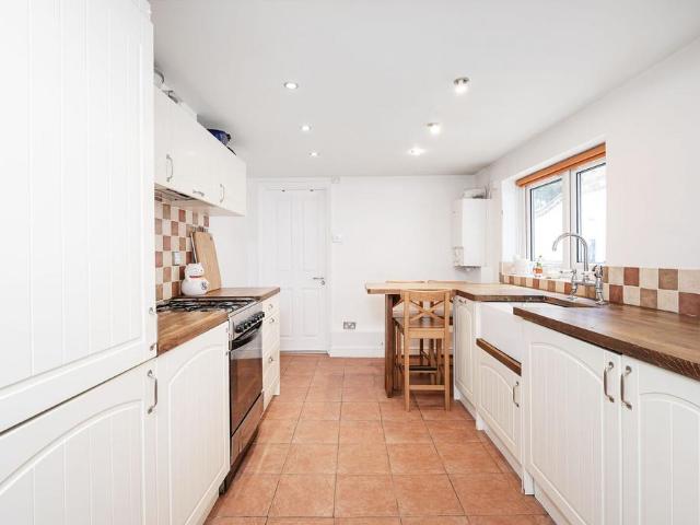 Flat for sale in Holloway, Lower Holloway