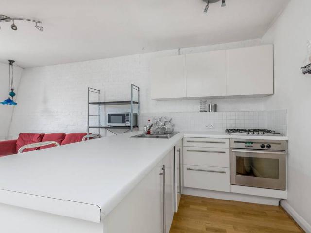 Flat for sale in Kensal Town, Bayswater