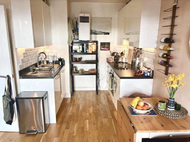 Flat for sale in Brixton, Greater London