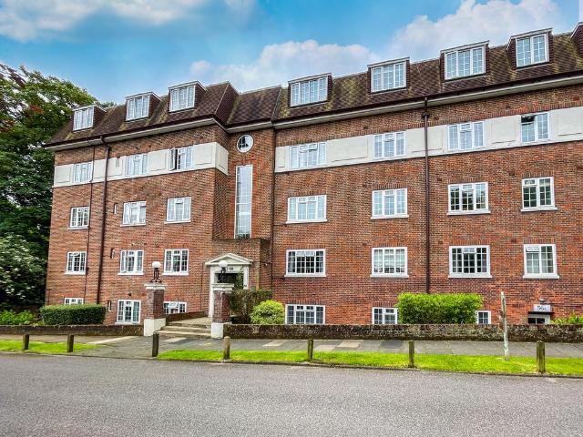 Flat for sale in Greater London