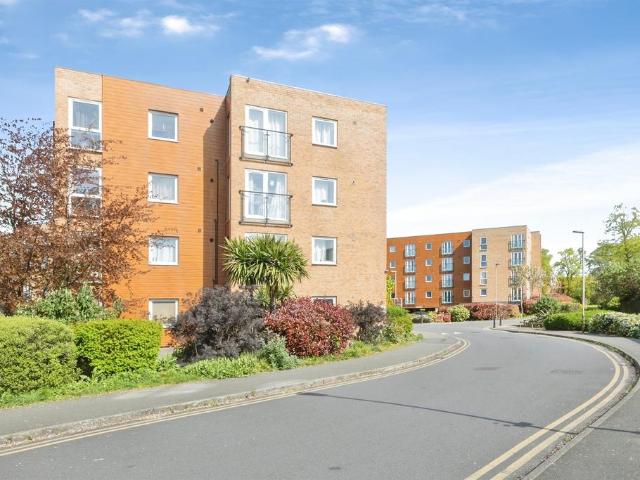 Flat for sale in Bede Island, Old Wharf