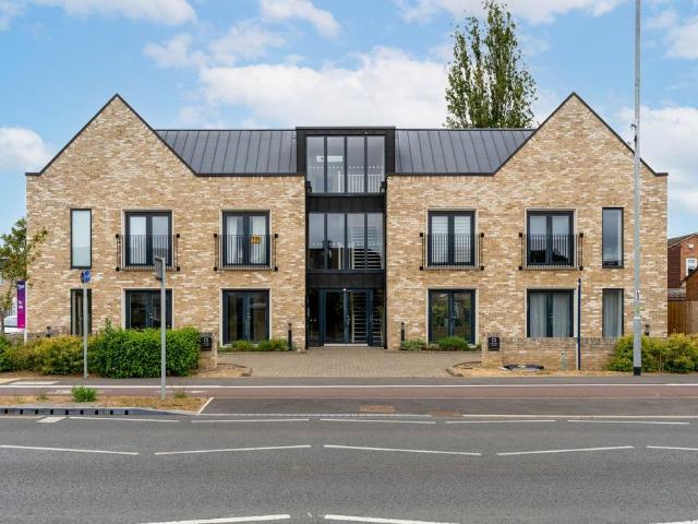 Flat for sale in Chesterton, Arbury