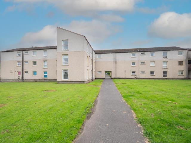 Flat for sale in Cumbernauld, Scotland