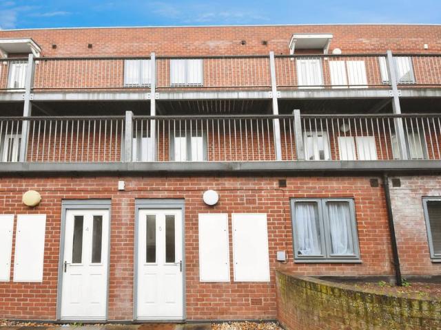 Flat for sale in Moulsham, Chelmsford