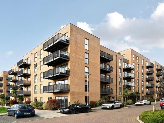 Flat for sale in Crystal Palace, Greater London