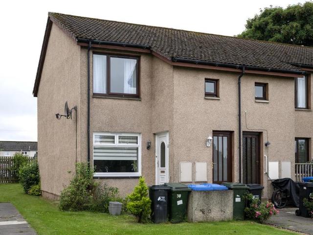 Flat for sale in Lentran, Scotland