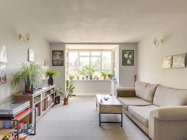Flat for sale in London Borough of Lewisham, Greater London