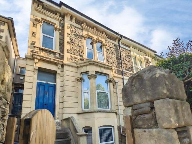 Flat for sale in Speedwell, Bristol