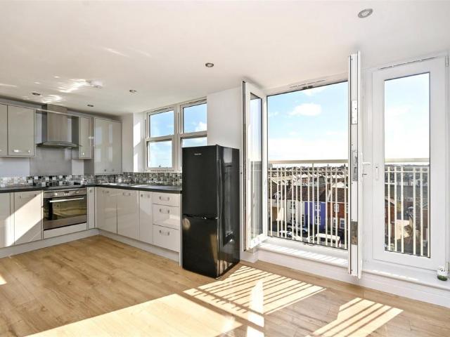 Flat for sale in Upperton, Eastbourne