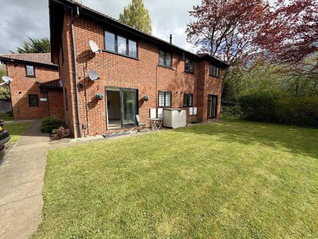 Flat for sale in Maylands, Pouchen End