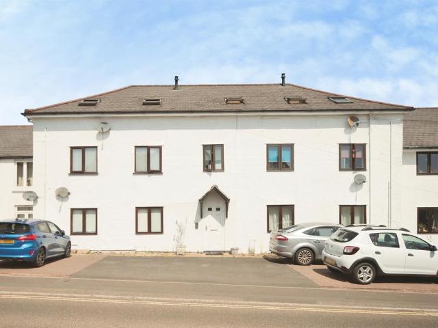 Flat for sale in Westford, Rockwell Green