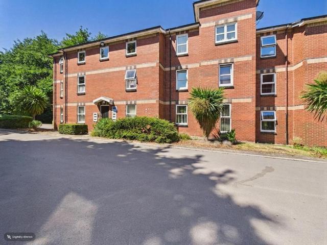 Flat for sale in Pontefract, West Yorkshire