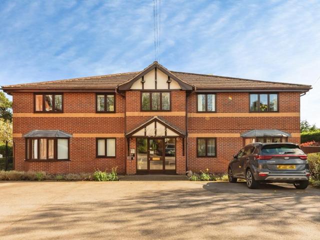 Flat for sale in Barton In Fabis, East Midlands