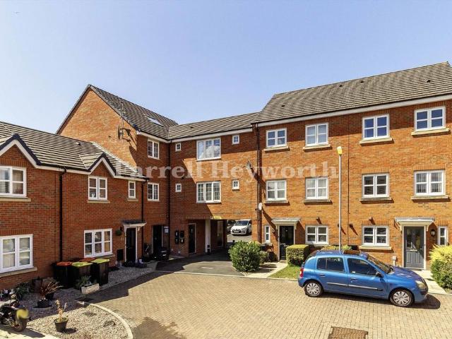 Flat for sale in Lancaster, Lancashire