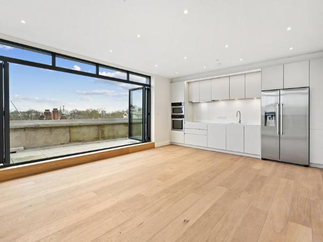 Flat for sale in City of Westminster, Greater London