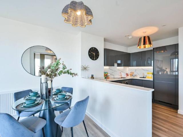 Flat for sale in Bermondsey, Isle Of Man