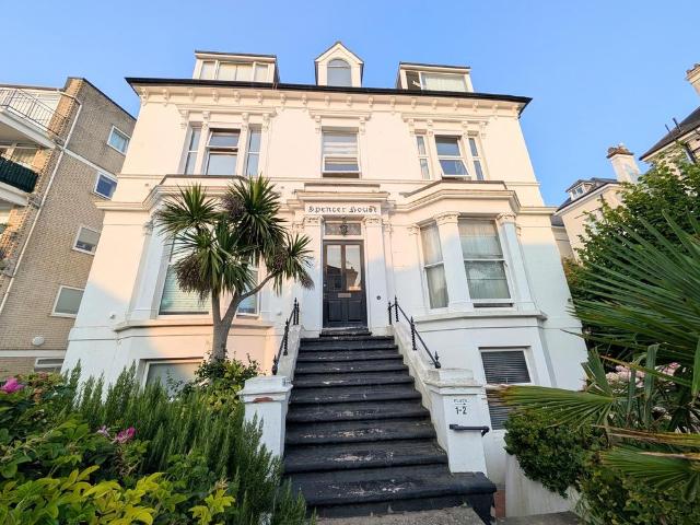 Flat for sale in Eastbourne, East Sussex