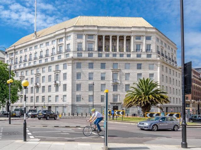 Flat for sale in Westminster, Greater London