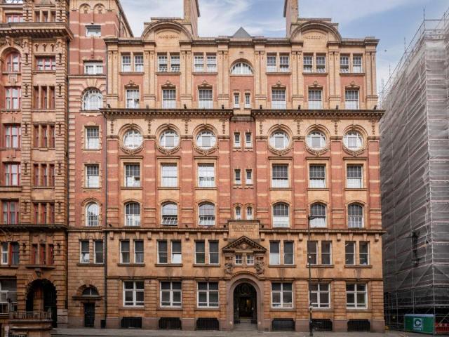 Flat for sale in Petersfield, Manchester