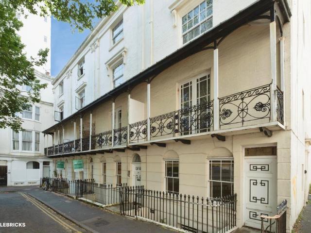 Flat for sale in Brunswick, Brighton & Hove