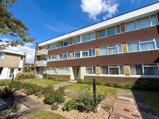 Flat for sale in Rustington, Clapham