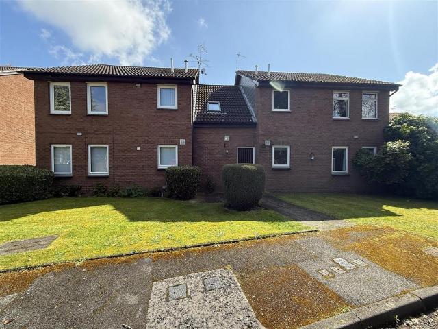 Flat for sale in Darlington
