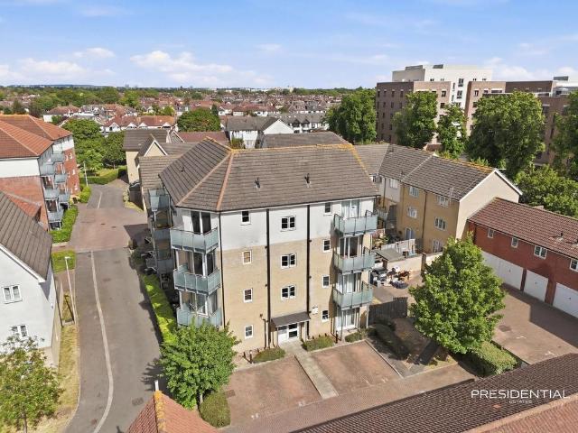 Flat for sale in Loxford, Greater London
