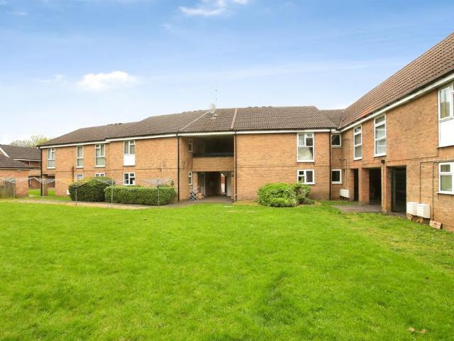 Flat for sale in Peterborough