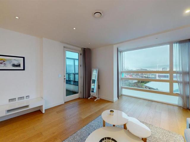 Flat for sale in Notting Hill, Isle Of Man