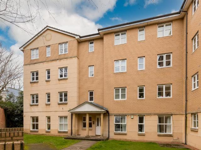 Flat for sale in Old Town, Scotland