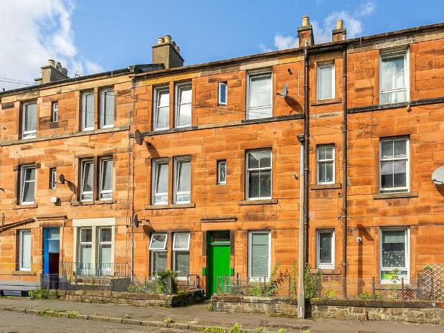 Flat for sale in Piershill, Scotland