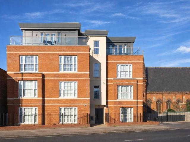 Flat for sale in Westbrook, Acol