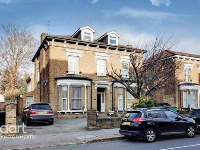 Flat for sale in London Borough of Croydon, Thornton Heath