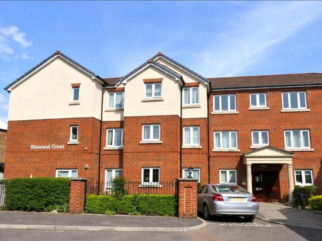 Flat for sale in London Borough of Lewisham, Greater London