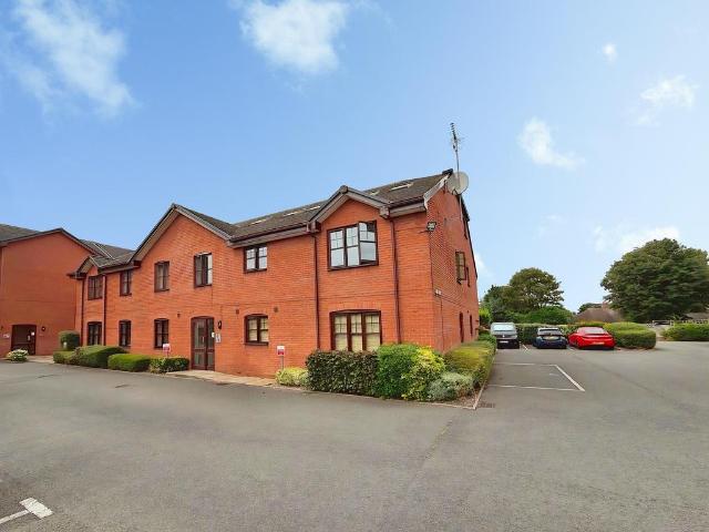 Flat for sale in Heath Hayes and Wimblebury, Chadsmoor