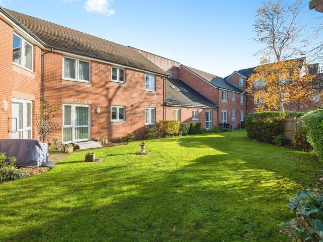 Flat for sale in Shirley, City Of Southampton