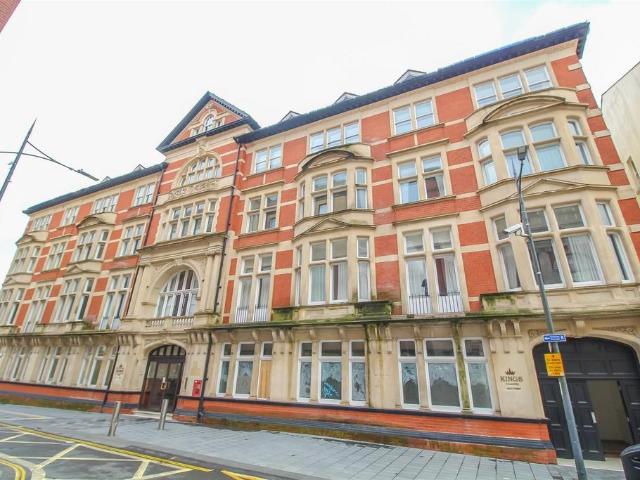 Flat for sale in Baneswell, Newport