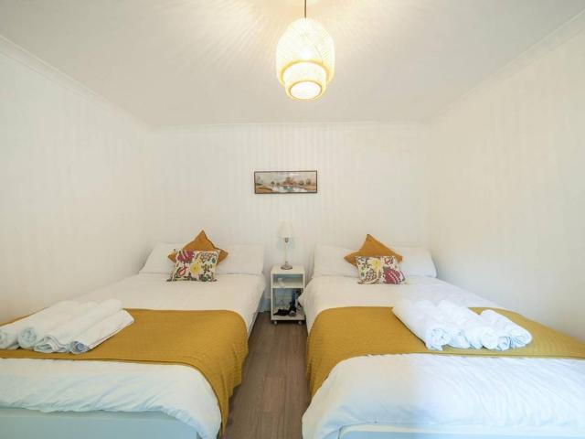 Flat for sale in Kentish Town, Greater London