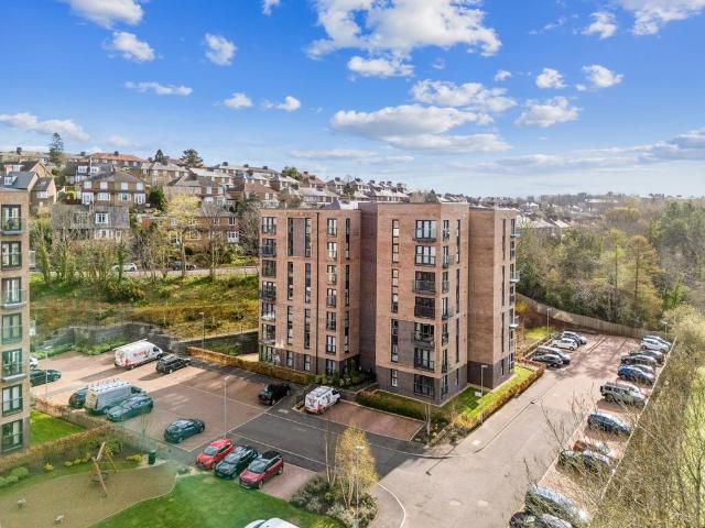 Flat for sale in Kelvindale, Scotland