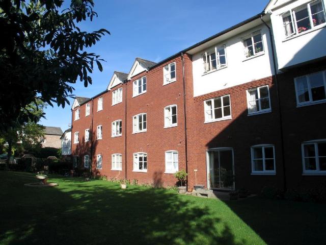 Flat for sale in Sandpits