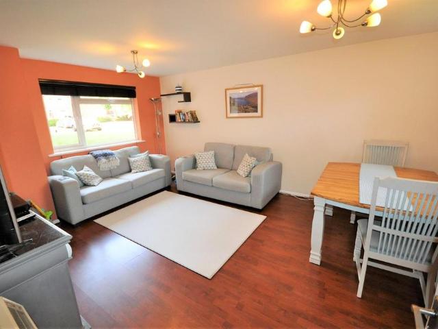 Flat for sale in North Watford