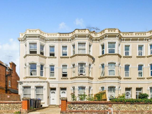 Flat for sale in West Worthing, Worthing