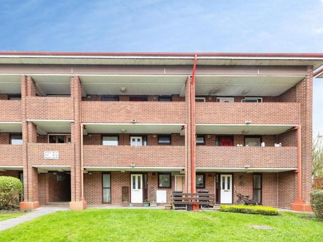 Flat for sale in Holywell Estate, North Watford