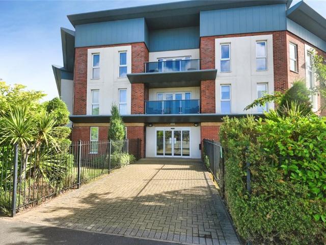 Flat for sale in Kingshurst, West Midlands