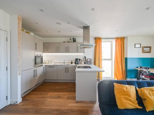 Flat for sale in Beckton, Greater London