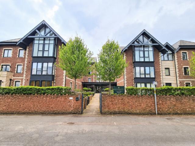 Flat for sale in Oldway, Livermead