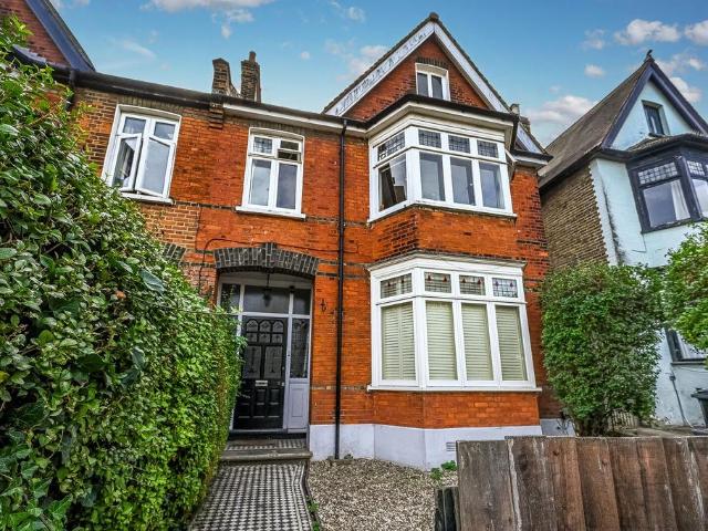 Flat for sale in London Borough of Lewisham, Greater London