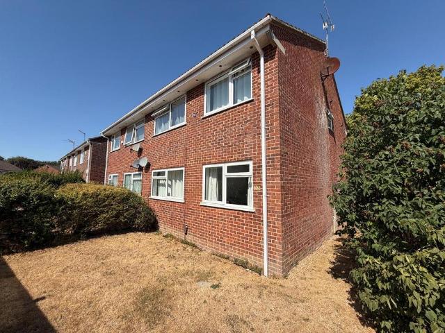 Flat for sale in Canford Heath, Poole